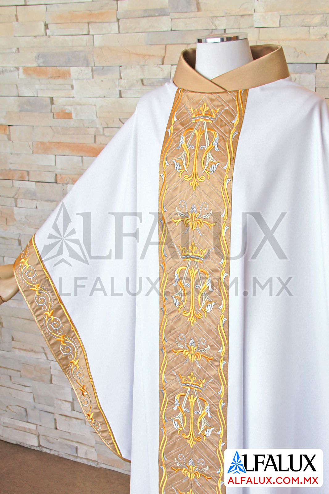 29 MARIA EMPERATRIZ Alfalux Blanco central dorado orillas brocado (3)